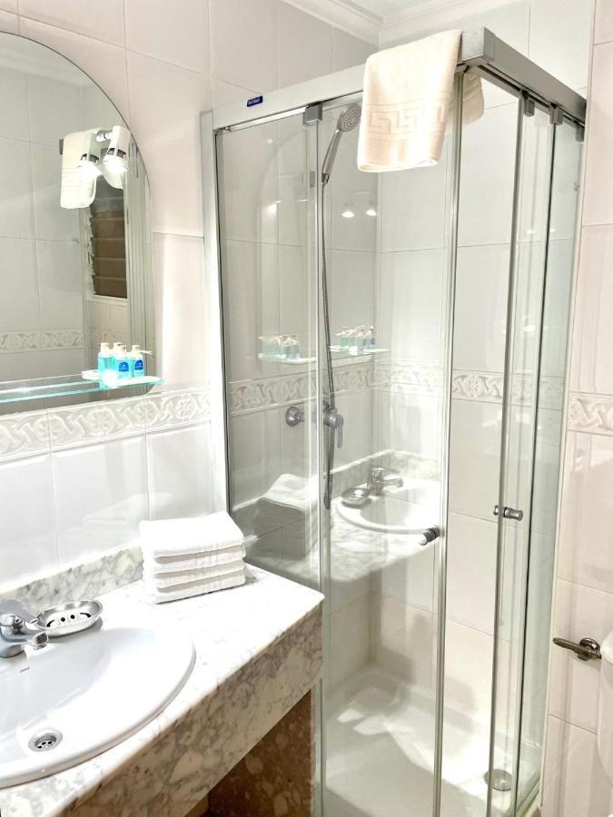Apartamentos Ulia Benidorm Esterno foto