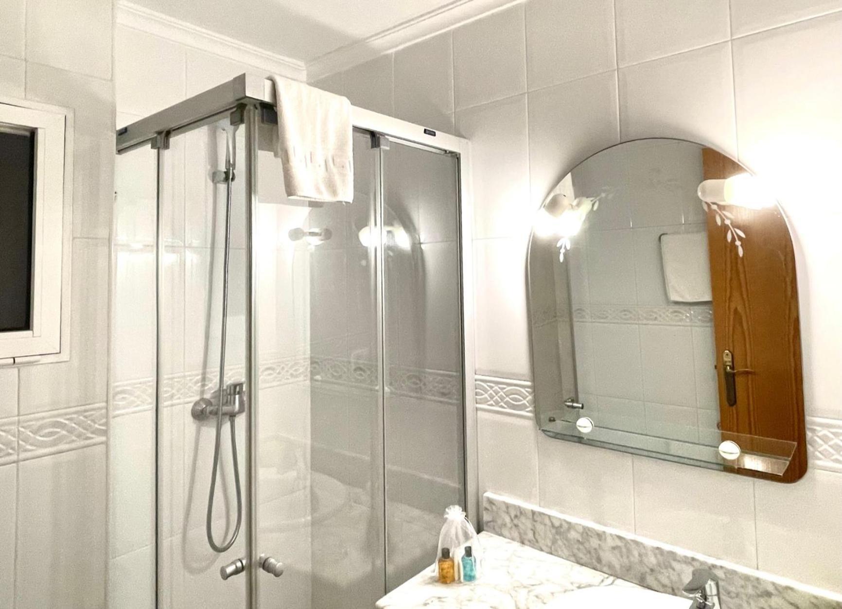 Apartamentos Ulia Benidorm Esterno foto